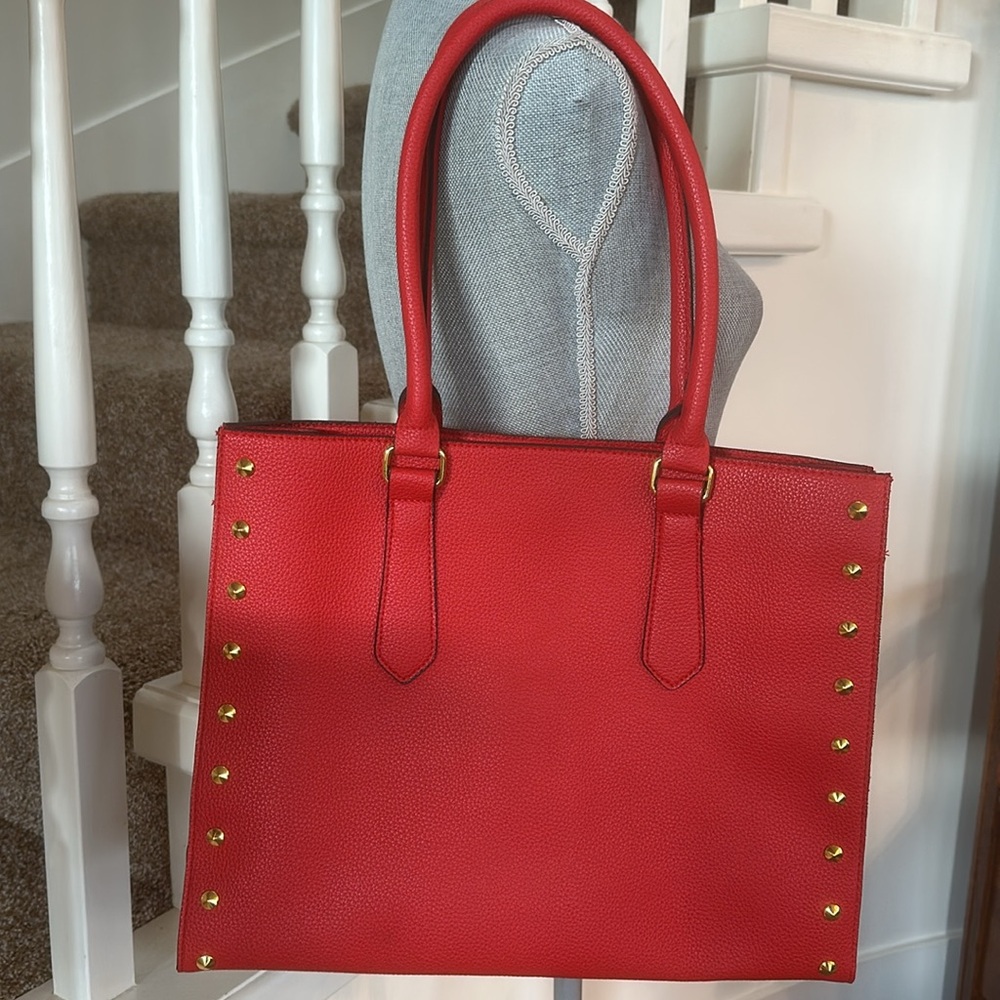 Nwot. Elizabeth Arden Red /gold tote
